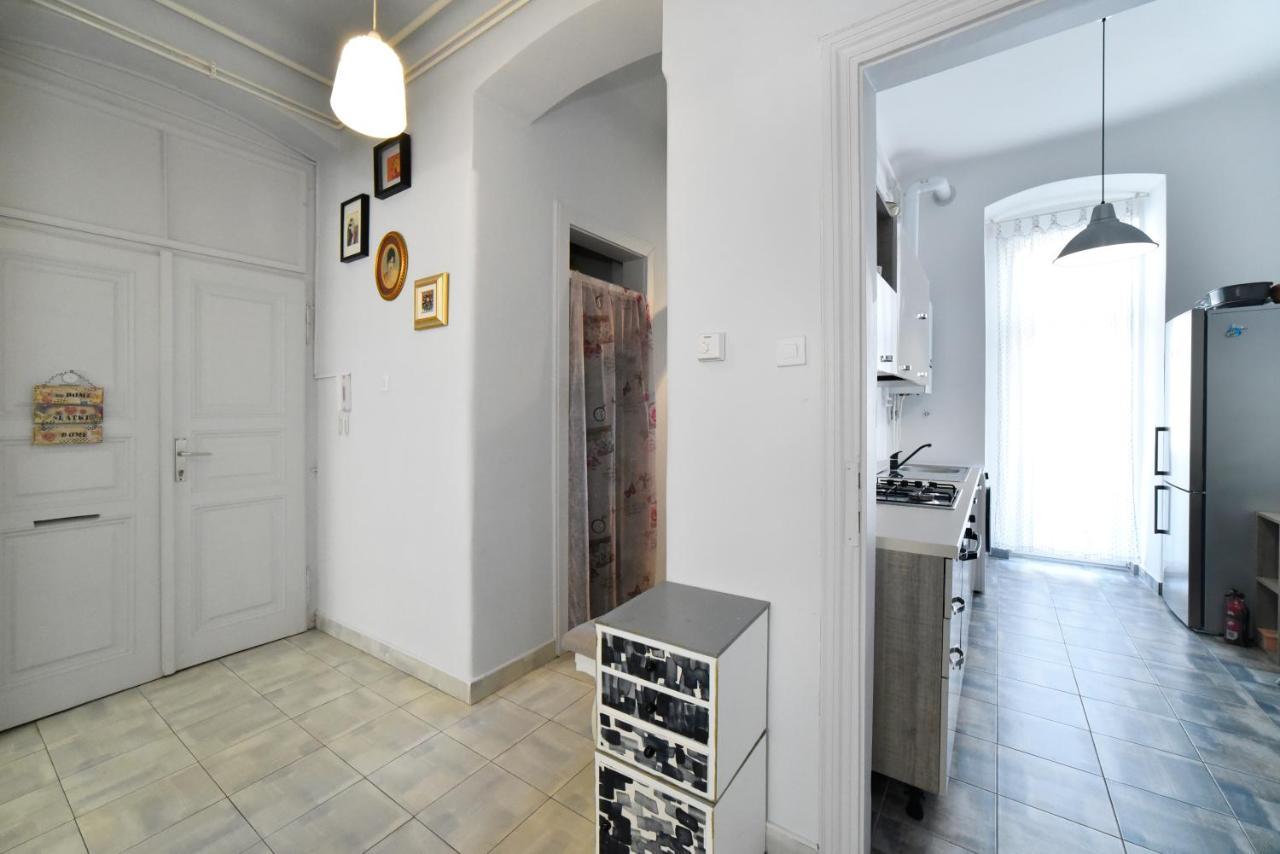1Br In Central Zagreb & Main Station, Free Parking Apartment Luaran gambar